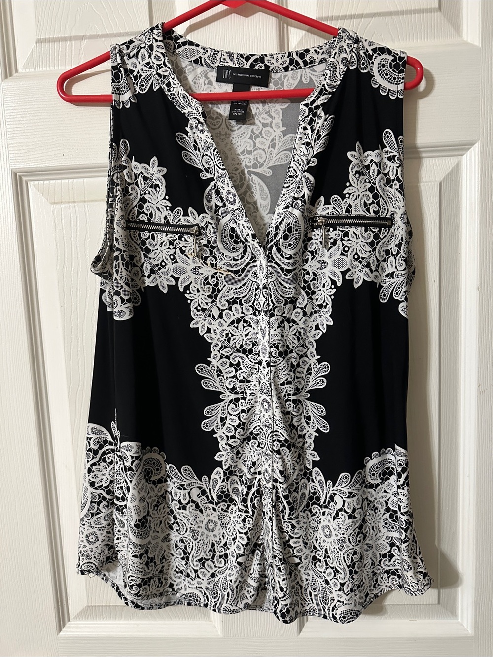 INC International Concepts Black & White Lace-Print Sleeveless V-Neck Camisole